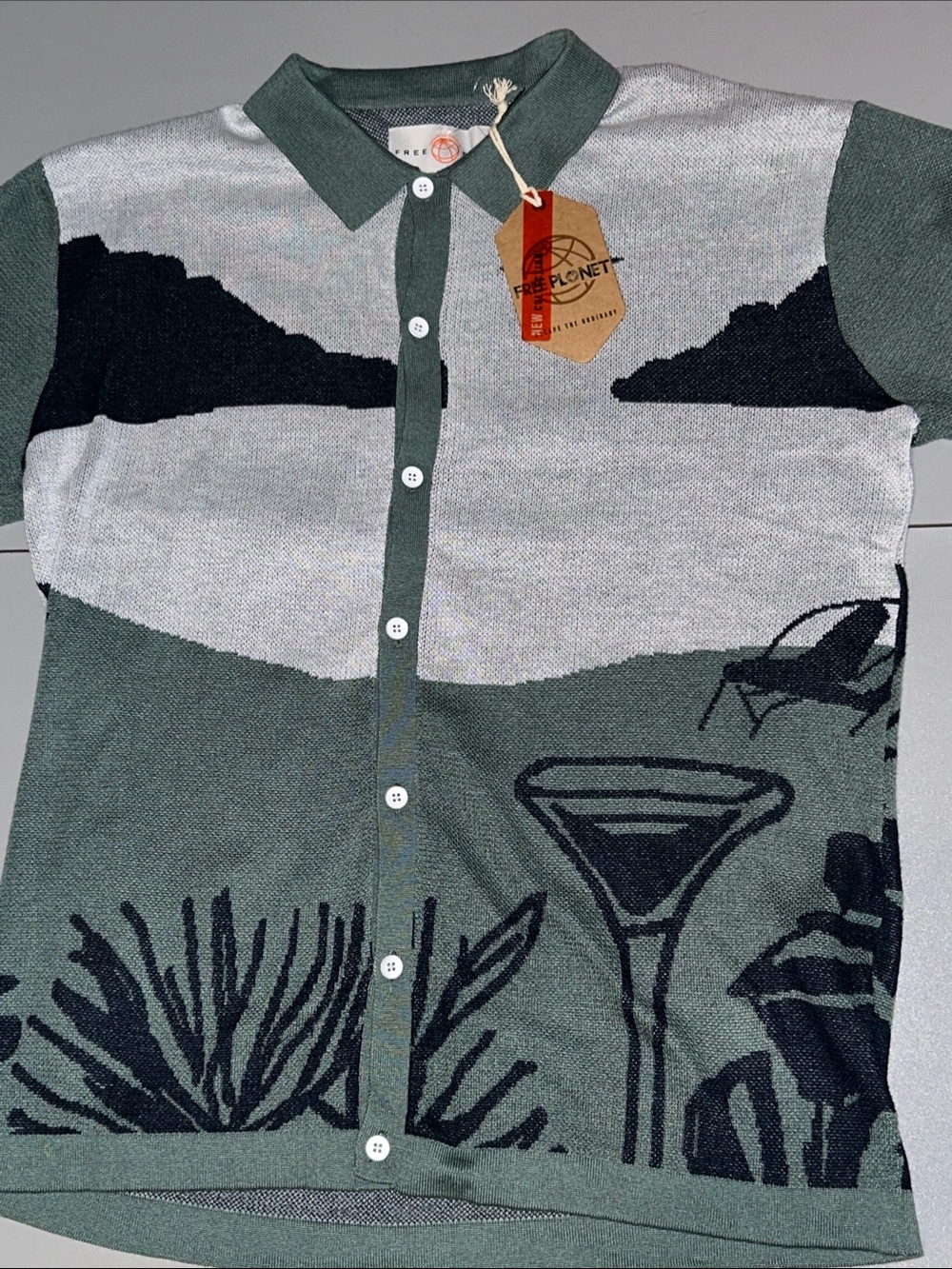 Free Planet Men's Olive and Black Scenic Knit Polo Bottom down shirt rare Sz M